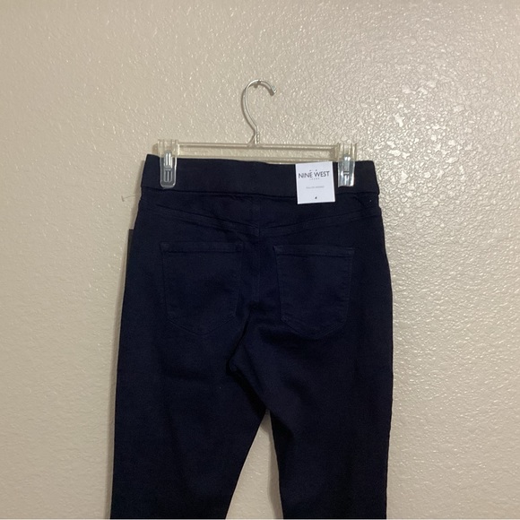 Nine West Black Pull-On Jeggings NWT. Size 4 - Picture 4 of 5